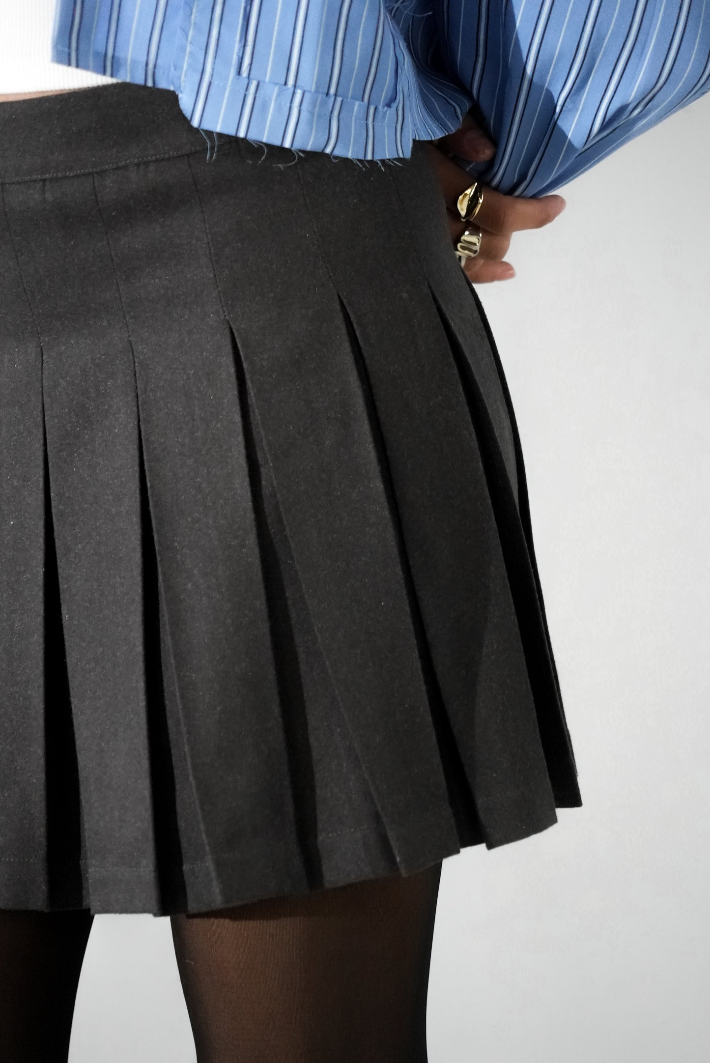 Mini wool pleated skirt
